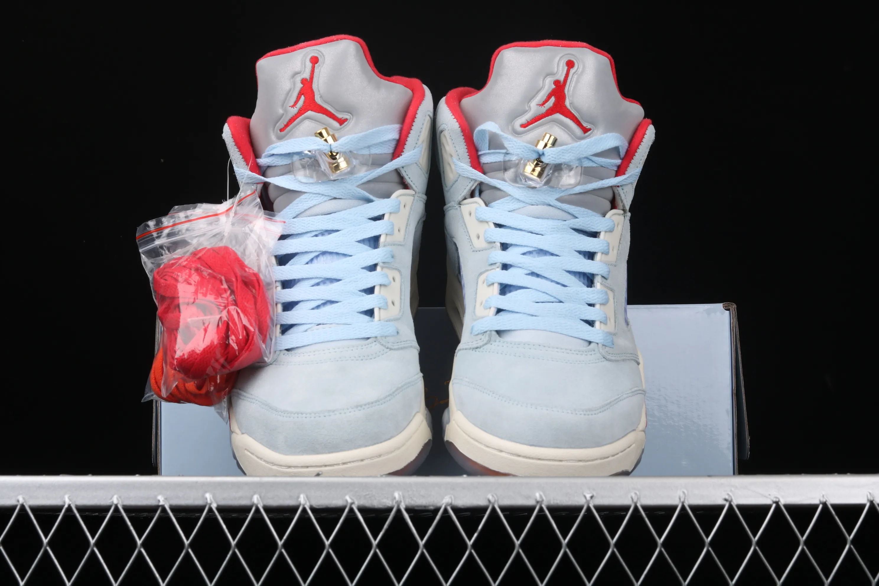 All categories Air Jordan Jordan series basketball shoes Air Jordan 5 Trophy Room x Air Jordan 5 Ice Blue AJ5 Joe 5 joint ice blue CI1899-400